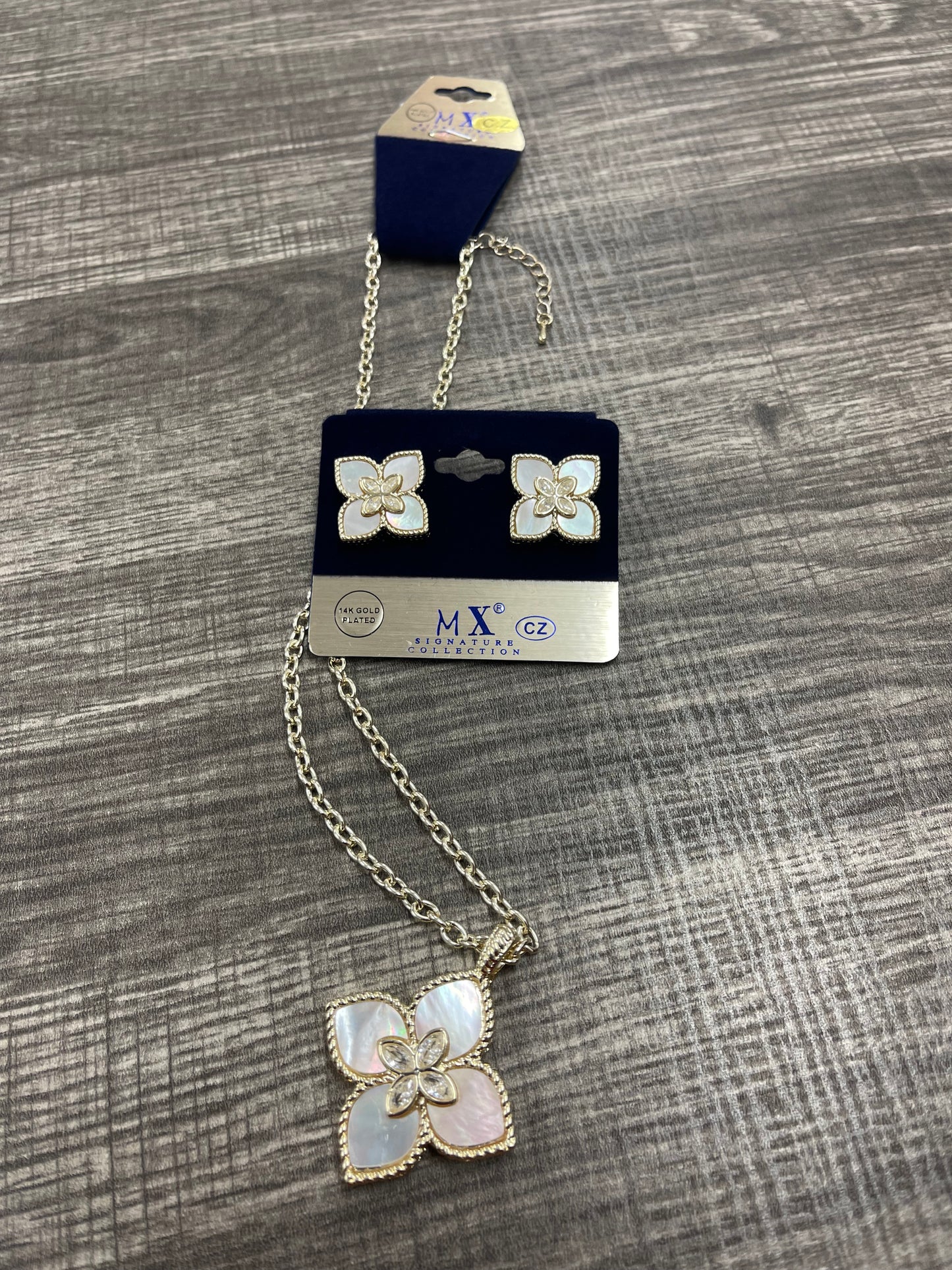 Mother of Pearl Set